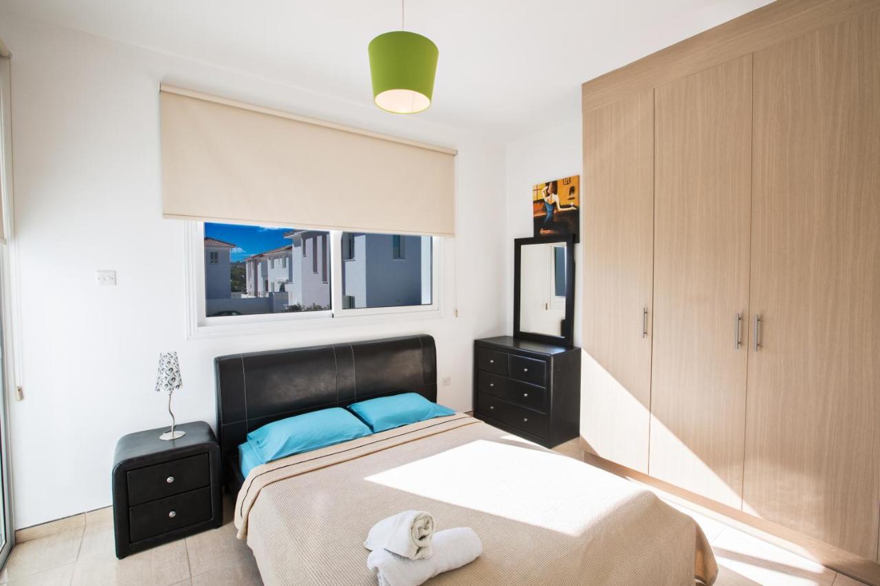 Avra Villas Paralimni Exterior photo